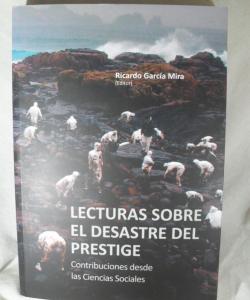 LECTURAS SOBRE EL DESASTRE DEL PRESTIGE de RICARDO GARCIA MIRA